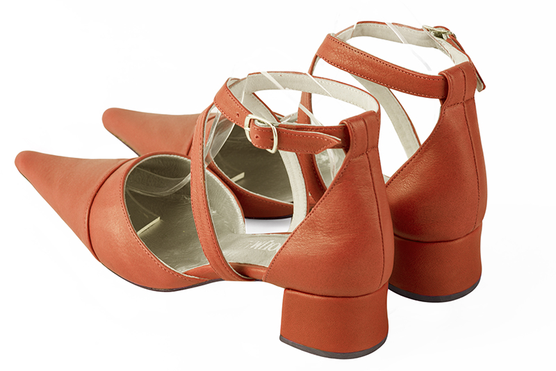 Terracotta orange women's open side shoes, with crossed straps. Pointed toe. Low flare heels. Rear view - Florence KOOIJMAN